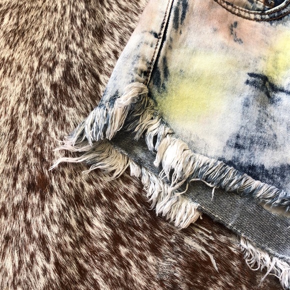 Free People Tie Dye Raw Hem Shorts - Picture 11 of 11